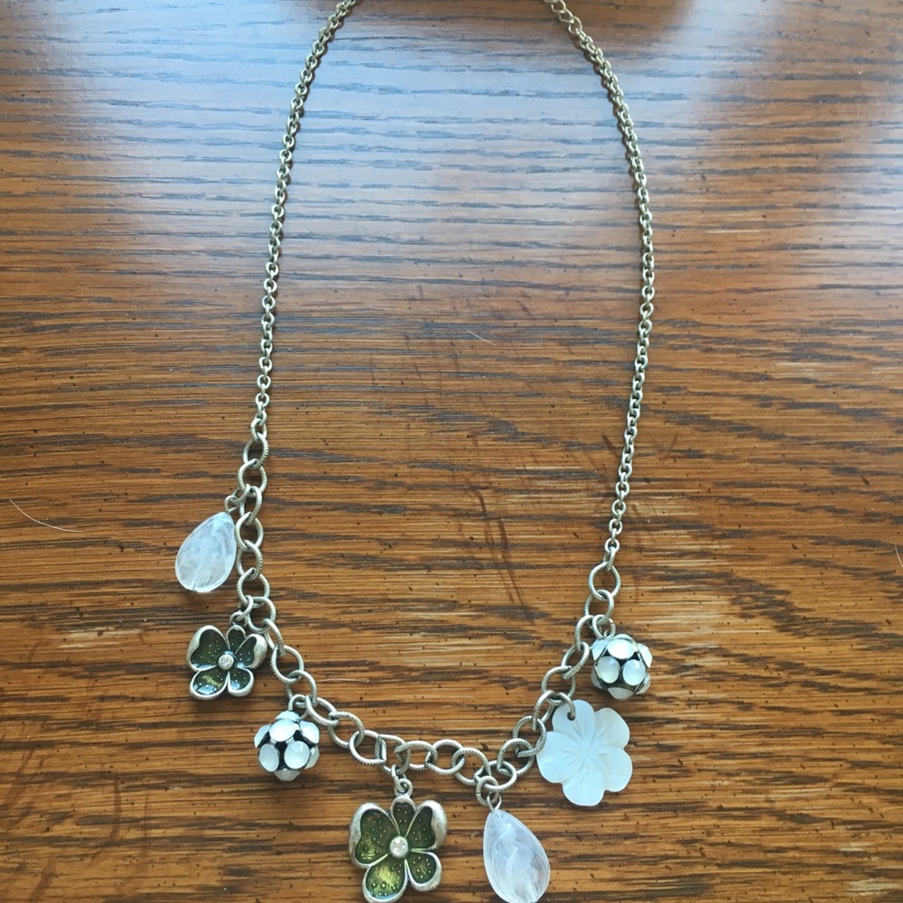 AE fashion necklace